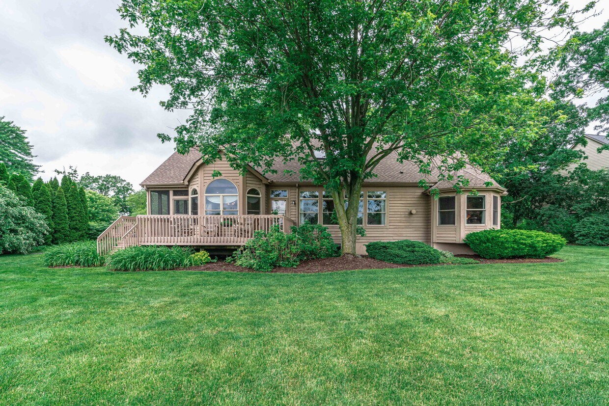 Primary Photo - 5116 Forest View Ct