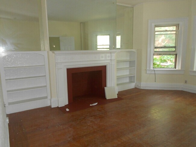 Building Photo - 6 Beals St