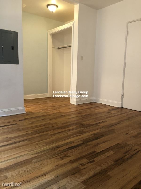 Building Photo - 1332 W Hood Ave