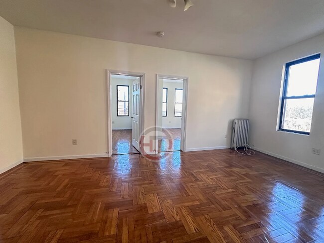 Foto del edificio - 3132 Buhre Ave