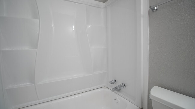 Building Photo - 339 Park Row Ave 5-8