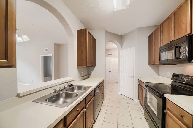 Building Photo - 2484 San Tecla St