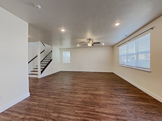 Building Photo - 2373 E Buckskin Way