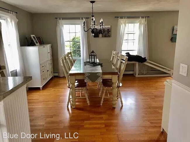 Building Photo - 2 br, 3 bath House - 19R Philip Rd