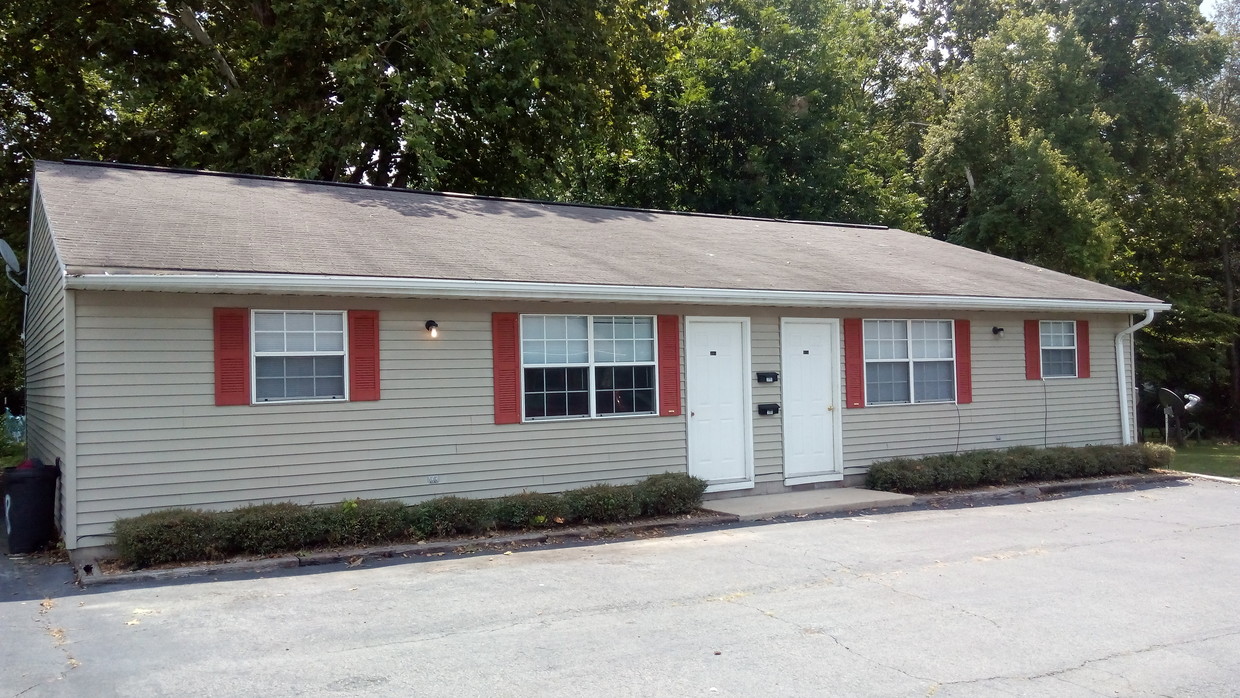 Front Elevation - 308 E Quitman St