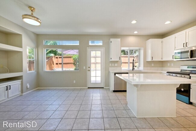 Building Photo - 3 br, 2.5 bath House - 255 Diamante