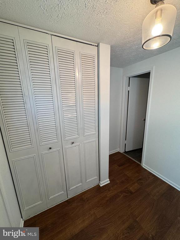 Foto del edificio - 9730 Red Clover Ct