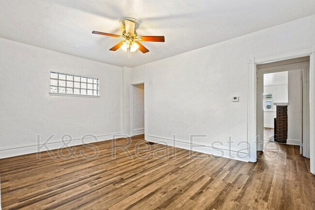 Building Photo - 915 2nd Street