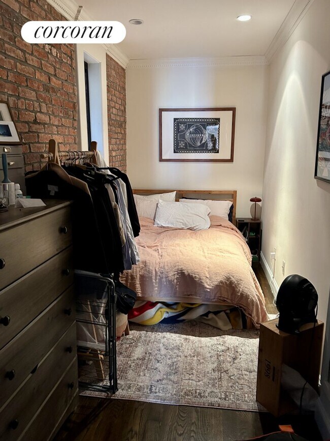 Foto del edificio - 604 E 9th St