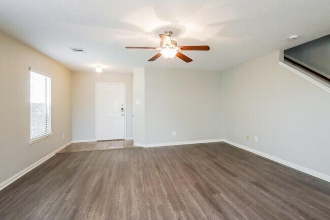 Foto del edificio - 358 Remington Harbor Ct