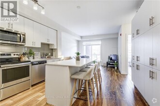 Building Photo - 340-340 Plains Rd E
