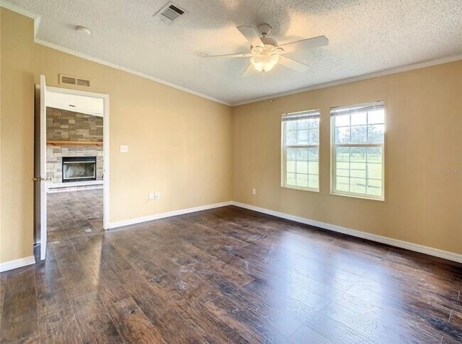 Building Photo - 1122 St Tropez Ct