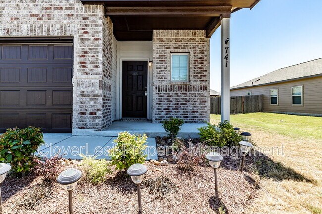 Building Photo - 741 Tupelo Tank Dr