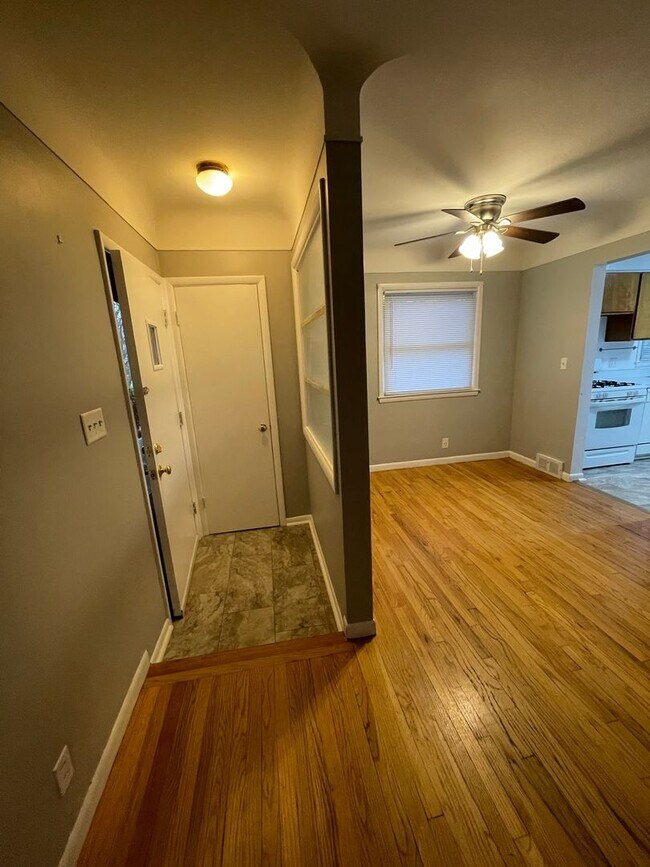 Foto del edificio - Three Bedroom Home in the Established Ann Arbor Wines Neighborhood!