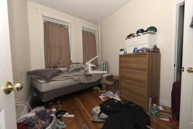 Foto del edificio - 2Br/1Bth, Great location! Heat/Hot Water included!