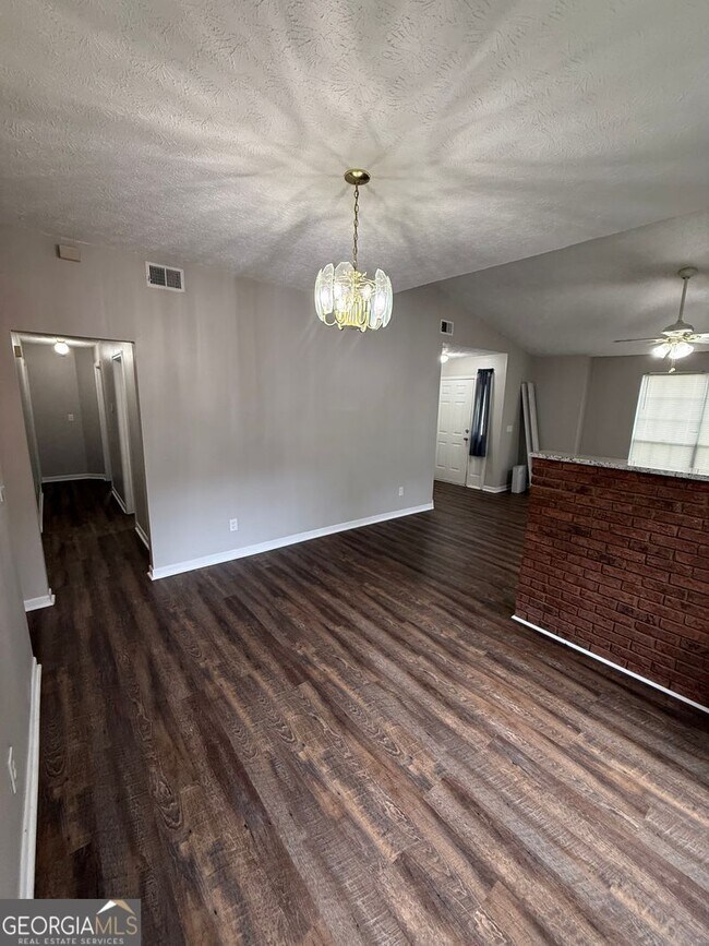 Foto del edificio - 10375 Larrack Ct