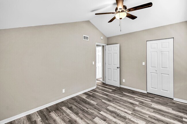 Building Photo - 3 br, 2.5 bath House - 5818 Cassandra Ct