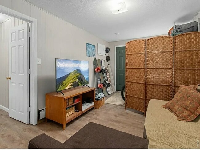 Foto del edificio - 450 Hillside Ln