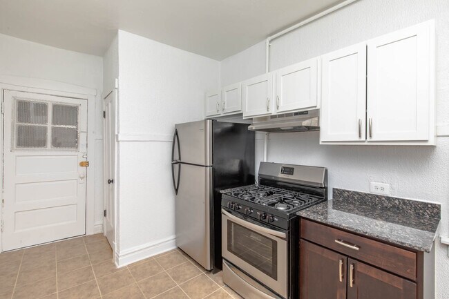 Foto del edificio - 4412 N St Louis Ave
