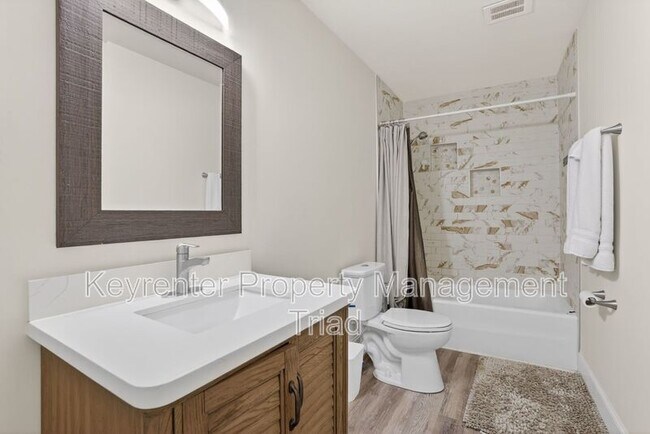 Foto del edificio - 115 S Mendenhall St