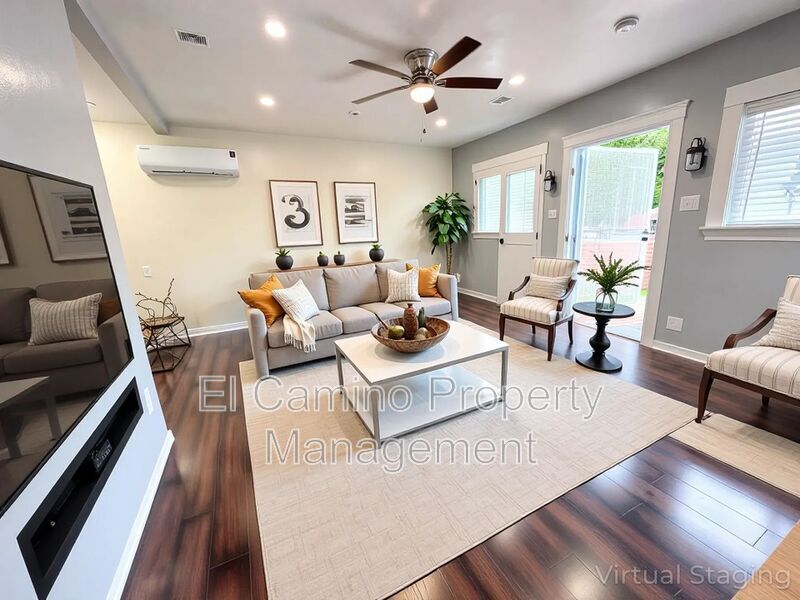 Foto principal - 3728 E 14th St
