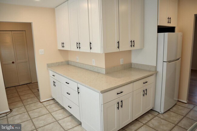 Foto del edificio - 5605 Pier Dr