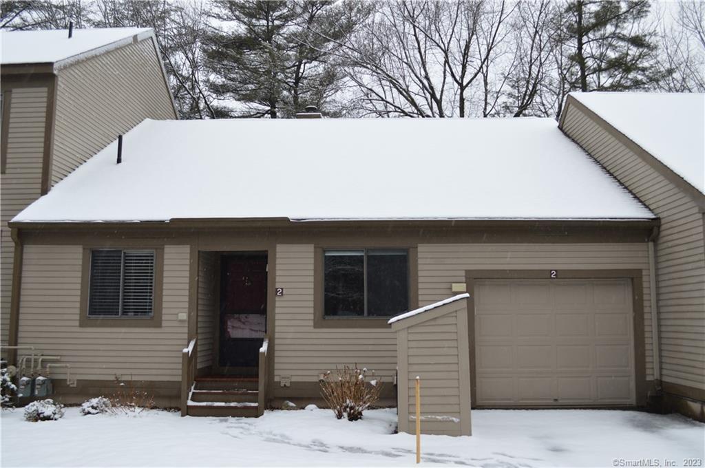 Primary Photo - 2 Westview Ct