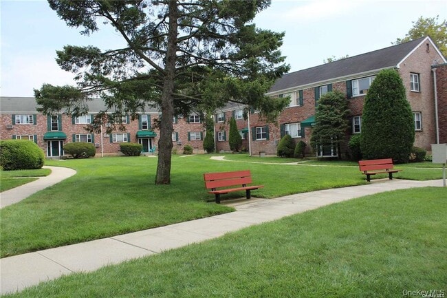 Building Photo - 1065 Fenwood Dr