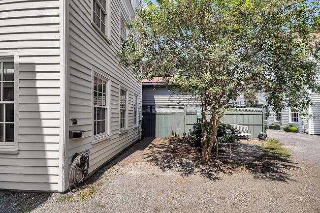 Foto del edificio - 3 Bedroom 2.5 Bath House in the hip Elliot...