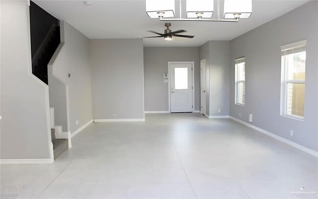 Building Photo - 2536 S Links Dr