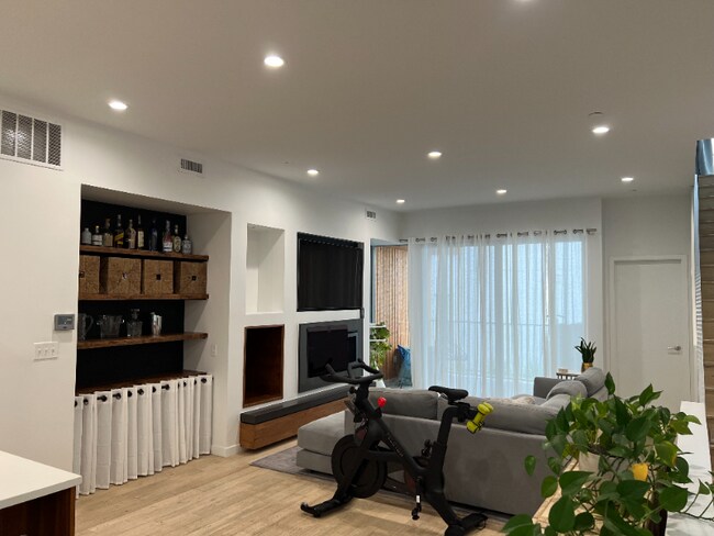 Foto del edificio - 2022 W 33rd Ave