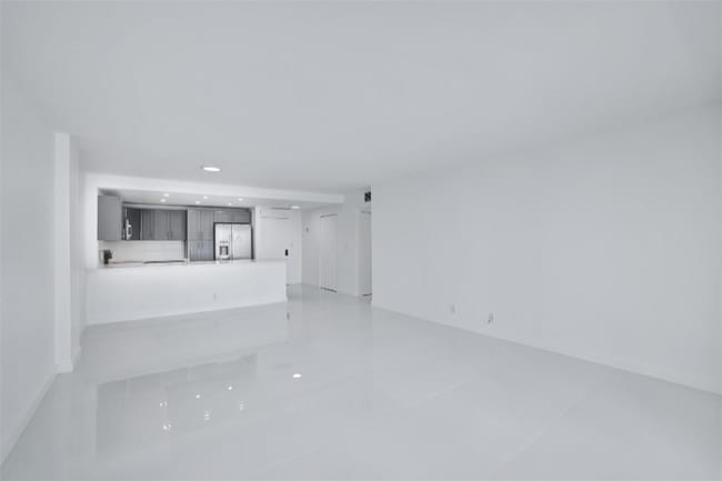 Building Photo - 3800 S Ocean Dr