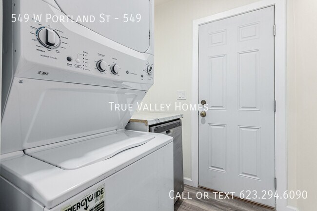 Foto del edificio - 549 W Portland St