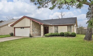 Building Photo - 5815 Heather St
