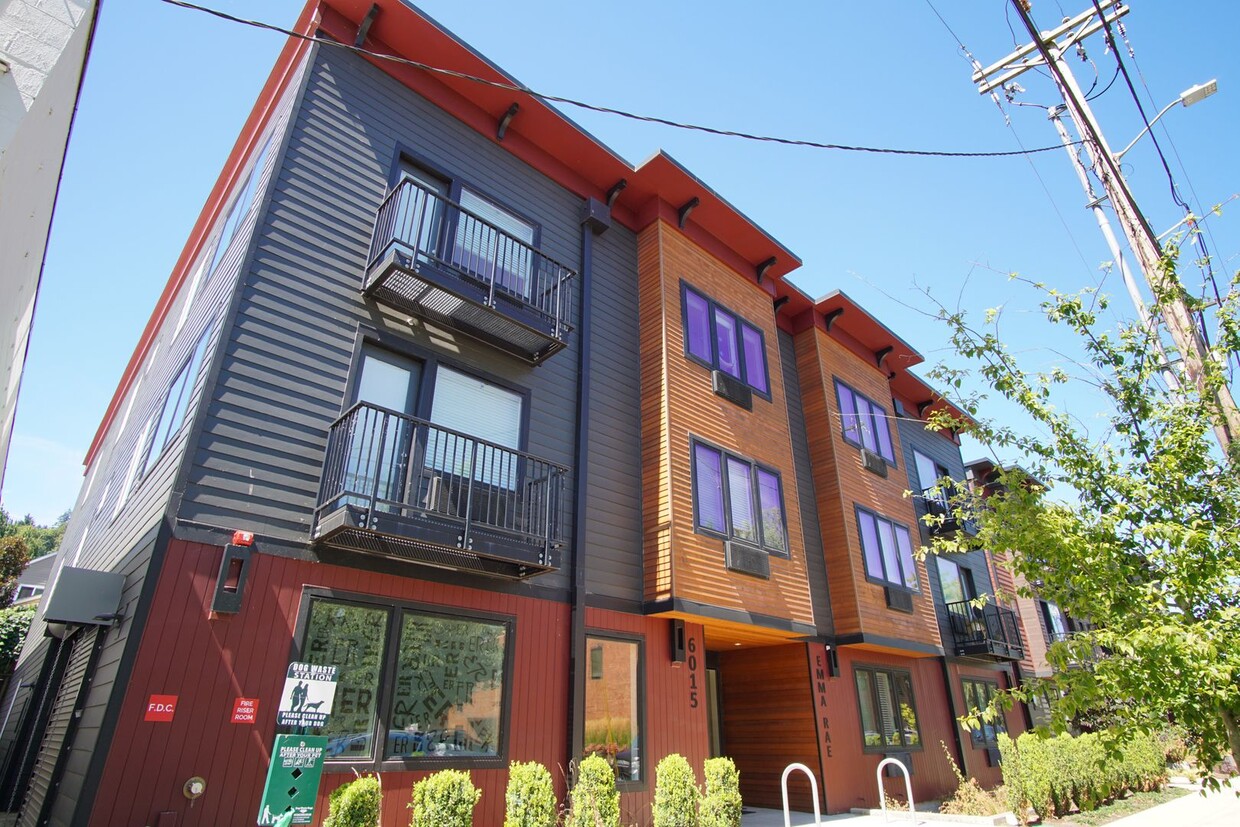 Primary Photo - Modern, Spacious 2Bdr w/Condo-Grade Finish...