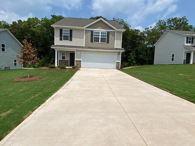 Building Photo - 216 Caffee Dr
