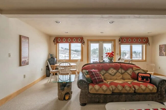 Building Photo - 10455 Rammell Mountain Rd