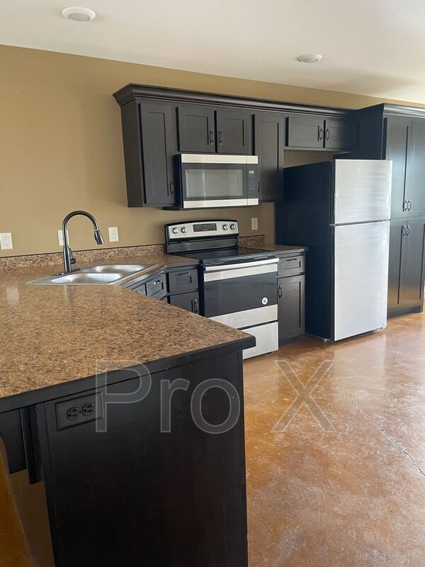 Building Photo - 612 Easton Dr