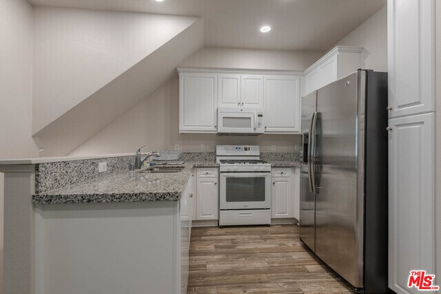 Foto del edificio - 7254 Cedar Rd