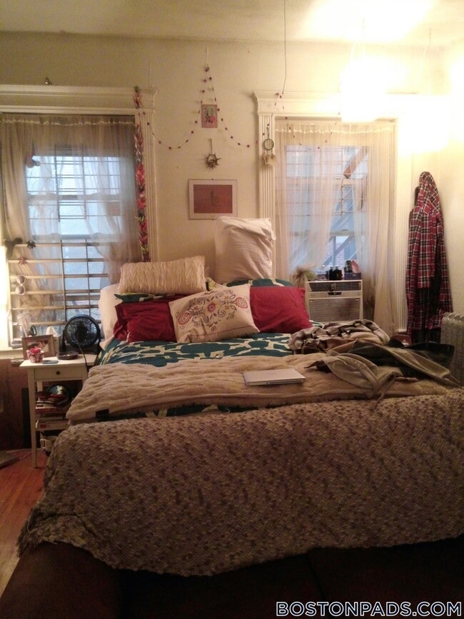 Building Photo - 1334 Commonwealth Ave