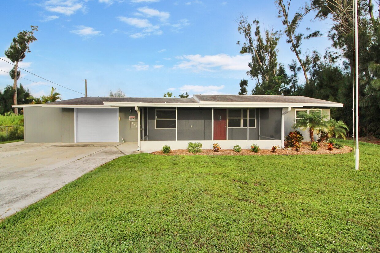 Primary Photo - Englewood Annual Home for Rent
