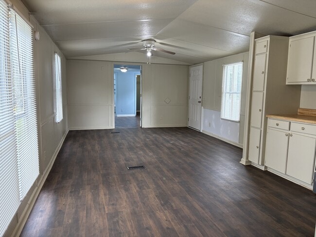 Foto del edificio - 908 Salters St