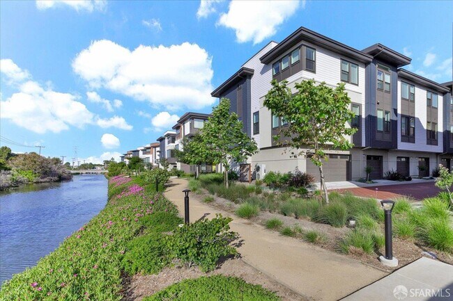 Foto del edificio - 210 Waters Park Cir