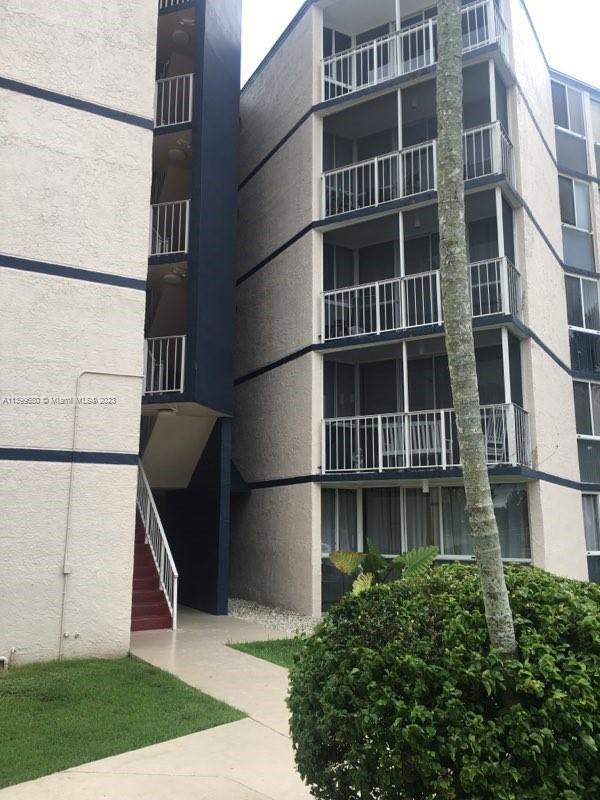 Foto del edificio - 7125 NW 186th St