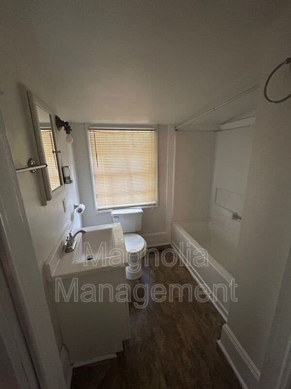 Foto del edificio - 241 Davis St