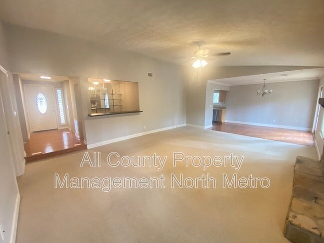 Foto del edificio - 787 Faye Dr NW