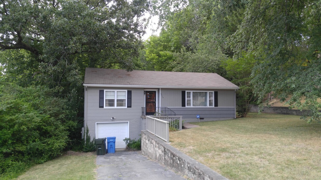 3779 Cuscowilla Trail, Chattanooga, TN 37415 House Rental in