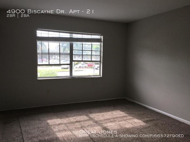 Building Photo - 4900 Biscayne Dr