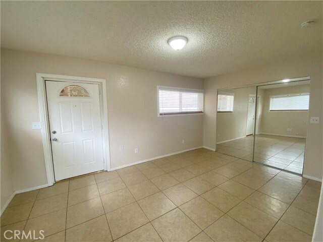 Foto del edificio - 13195 Bryant St