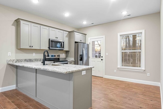 Foto del edificio - 44 Palm Beach Ave